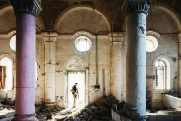 Igreja destruída em combate ao  Estado Islâmico