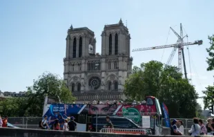 Fachada principal da catedral de Notre Dame em Paris, França, em 28 de junho de 2024.