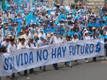 Marcha por políticas públicas a favor da vida no México.