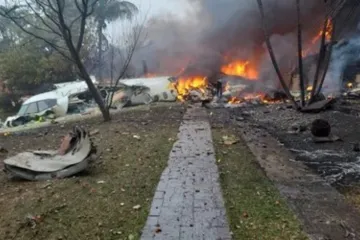 Destroços do avião que caiu em Vinhedo