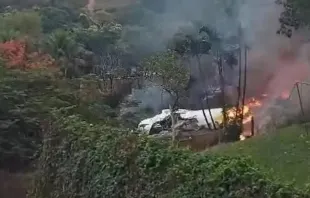 Destroços do avião que caiu na sexta-feira (9) em Vinhedo (SP).