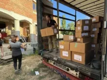 Entrega de material de ajuda humanitária enviado pelo papa Francisco na Ucrânia.