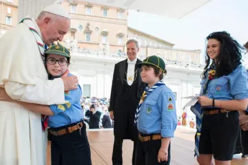 Papa Francisco recebe jovens escoteiros italianos no Vaticano