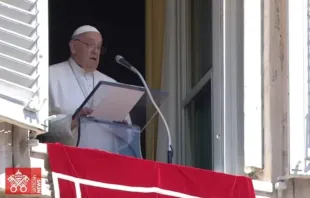 Papa Francisco ontem (25) durante a oração do Ângelus.