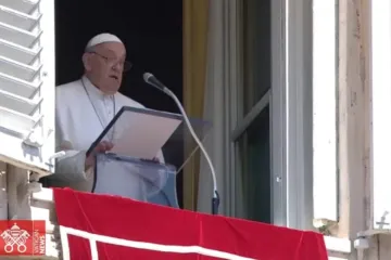 Papa Francisco durante a oração do Ângelus