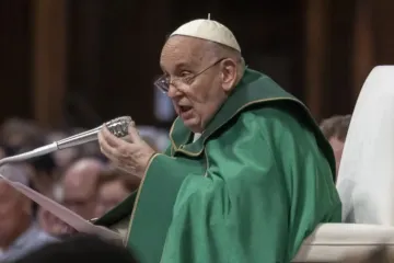 Papa Francisco em missa no Vaticano