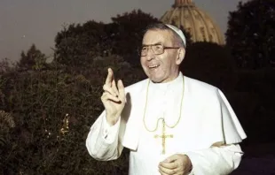 O beato papa João Paulo I nos jardins do Vaticano.