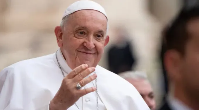 Papa Francisco em audiência geral na praça de São Pedro ?? 