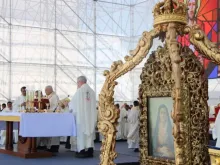 Missa de encerramento do 53° Congresso Eucarístico Internacional ontem (15) em Quito, Equador.