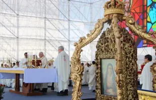 Missa de encerramento do 53° Congresso Eucarístico Internacional ontem (15) em Quito, Equador.