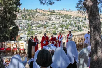 Dom Éric de Moulins-Beaufort celebra missa em Jerusalém