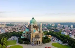 Basílica Nacional do Sagrado Coração na colina Koekelberg, Bruxelas, Bélgica.