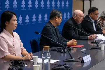 Coletiva de imprensa hoje no Vaticano