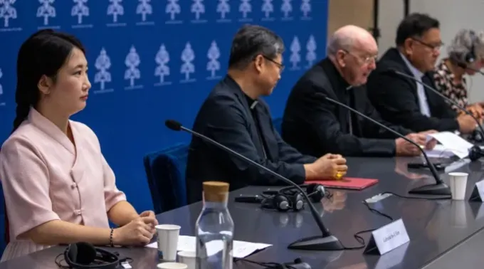 Coletiva de imprensa hoje no Vaticano ?? 