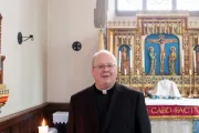 O reitor do santuário de Walsingham, padre Robert Billing. O dia da festa de Nossa Senhora de Walsingham foi celebrado ontem (24), na Inglaterra, pela primeira vez.