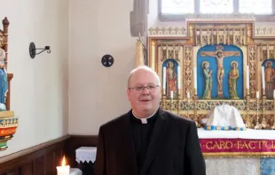 O reitor do santuário de Walsingham, padre Robert Billing. O dia da festa de Nossa Senhora de Walsingham foi celebrado ontem (24), na Inglaterra, pela primeira vez.