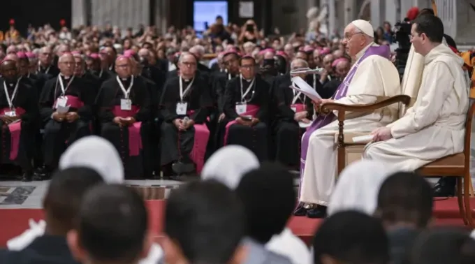 Papa Francisco na véspera da abertura da segunda sessão do Sínodo da Sinodalidade ?? 