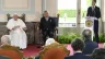 Papa Francisco e o rei Philippe ouvem um discurso do primeiro-ministro da Bélgica, Alexander De Croo, em viagem do papa à Bélgica no final de setembro de 2024.