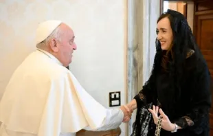 Papa Francisco recebe a vice-presidente da Argentina, Victoria Villaruel, hoje (14) no Vaticano.