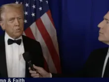 Raymond Arroyo, da EWTN, entrevista ontem (17) Donald Trump.