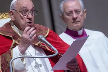 Papa Francisco em missa no Vaticano