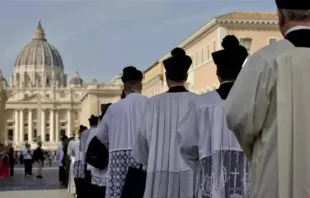 Participantes da 13ª peregrinação Summorum Pontificum, no Vaticano, em 26 de outubro de 2024.