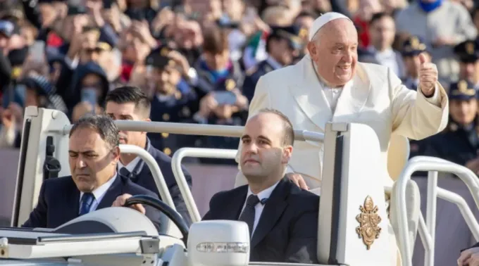 Papa Francisco em audiência geral no Vaticano ?? 