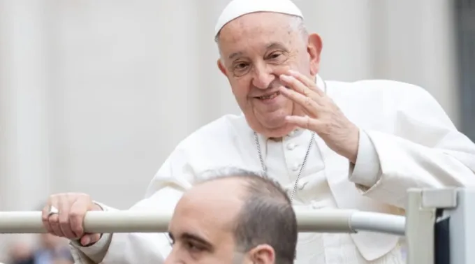 Papa Francisco em audiência geral no Vaticano ?? 