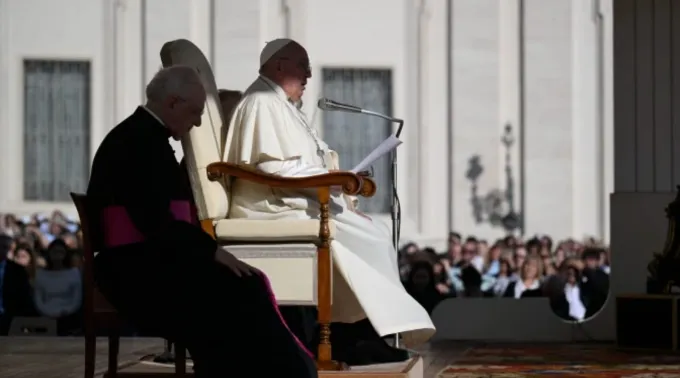 Papa Francisco em audiência geral na praça de São Pedro ?? 