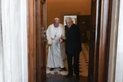 Papa Francisco recebe hoje (12) no Vaticano o líder palestino, Mahmoud Abbas, para conversar sobre a crise humanitária em Gaza e as perspectivas de paz na Terra Santa.