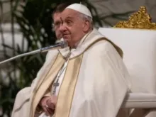 Papa Francisco em missa ontem (12) na basílica de São Pedro por ocasião da festa de Nossa Senhora de Guadalupe.