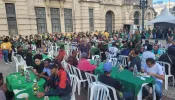 Comunidades católicas fazem festa de Natal para moradores de rua de São Paulo