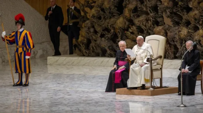 Papa Francisco em audiência geral no Vaticano ?? 