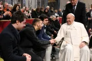 Papa Francisco recebe peregrinos do caminho de Santiago de Compostela hoje (19) no Vaticano.