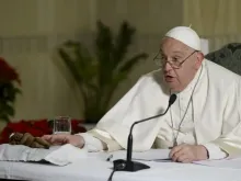 Papa Francisco faz discurso do Ângelus ontem (22) por meio de transmissão ao vivo de vídeo de sua residência na Casa Santa Marta, no Vaticano, devido a um resfriado.