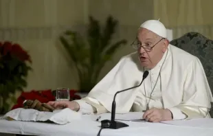 Papa Francisco faz discurso do Ângelus ontem (22) por meio de transmissão ao vivo de vídeo de sua residência na Casa Santa Marta, no Vaticano, devido a um resfriado.