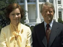 O ex-presidente dos EUA, Jimmy Carter, com sua mulher Rosalynn na Casa Branca, em Washington D.C., EUA.