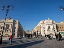 Turistas na Piazza Pia, em frente ao Vaticano, no Jubileu da Esperança, em 31 de dezembro de 2024.