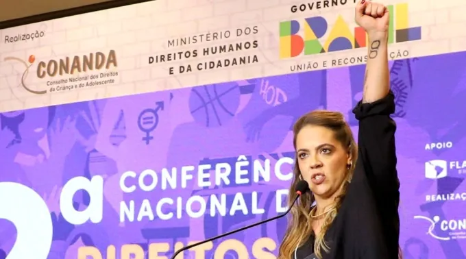 A presidente do Conanda, Marina de Pol Poniwas, na 12ª Conferência Nacional dos Direitos da Criança e do Adolescente, no Centro Internacional de Convenções do Brasil (CICB), em Brasília (DF), em 3 de abril de 2024