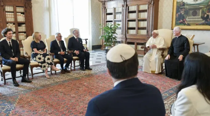 Papa Francisco se encontra com Ronald S. Lauder e outros líderes ?? 