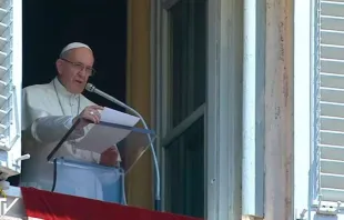 Papa Francisco durante a oração do Ângelus.