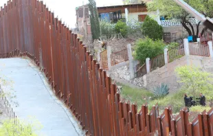 Muro fronteiriço dos Estados Unidos com o México.