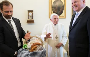 Papa na celebração do seu 90º aniversário.