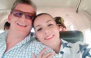 Diana María Toro e seu marido no dia de sua libertação. Foto cortesia Diana María Toro