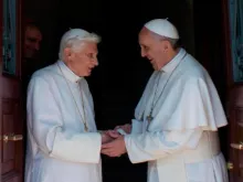 Bento XVI e o Papa Francisco