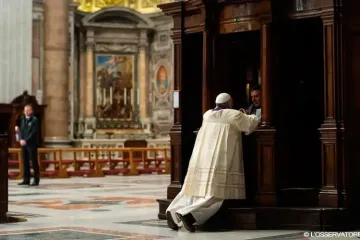 FranciscoConfesion2014_LOsservatoreRomano_110315.webp