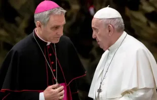 Dom Georg Gänswein com o papa Francisco