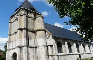 Fachada da Igreja de Saint-Etienne-du-Rouvray.