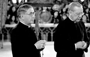 Josemaria Escrivá e Álvaro del Portillo rezando