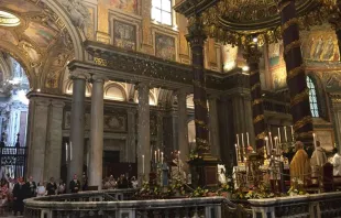 O "milagre da neve" na Basílica Santa Maria Maior, em Roma.